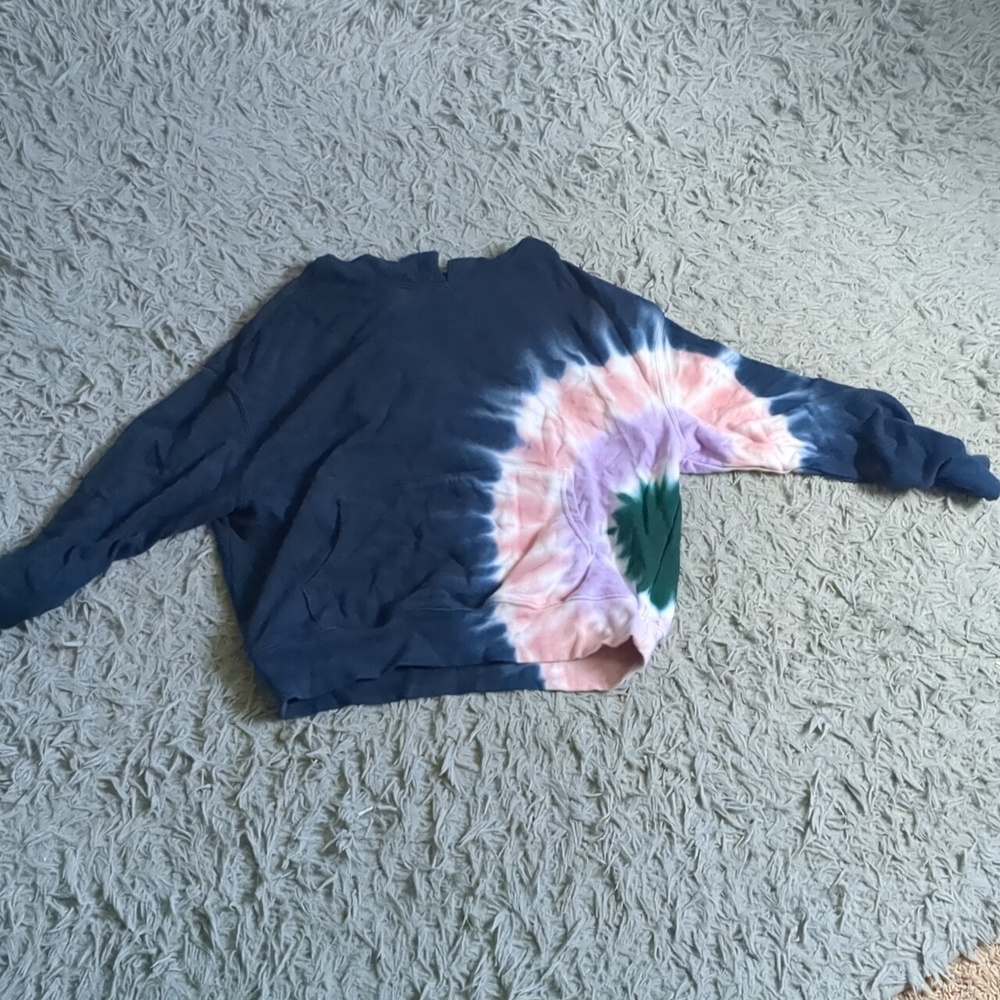 Sweatshirt - Picture 2 of 3